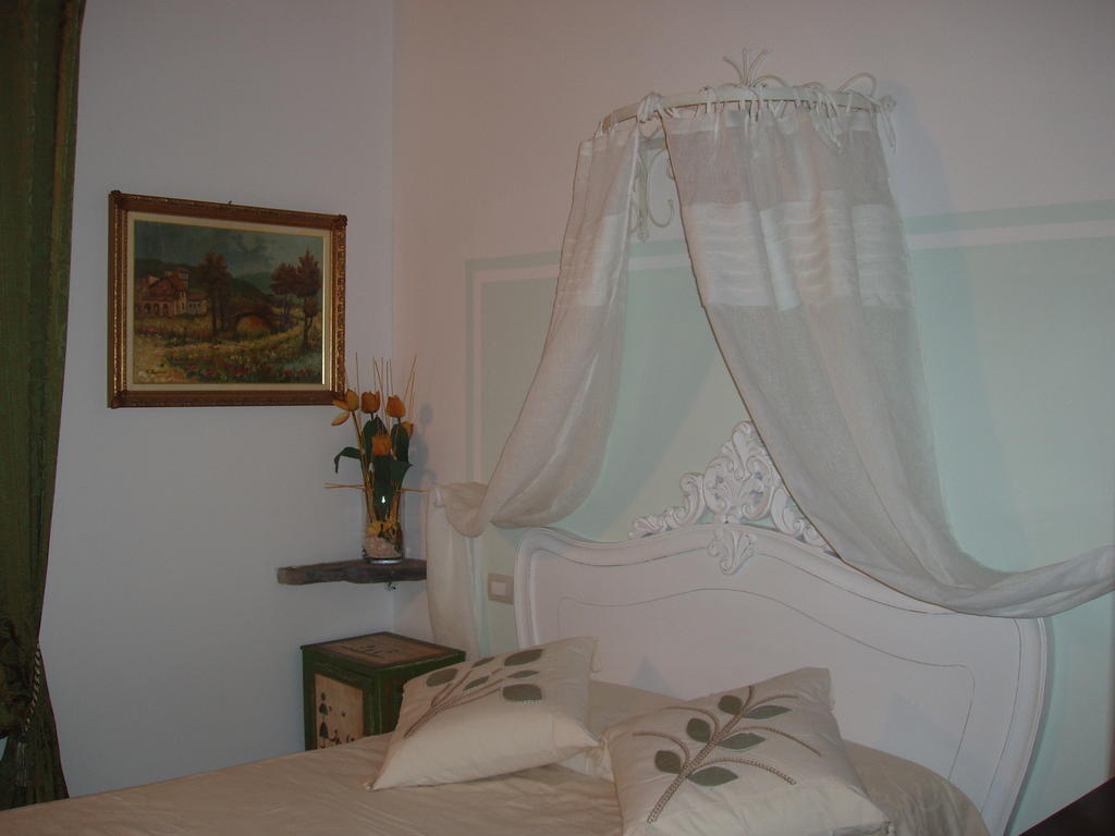 Il Giardino Di Rosmarino Bed and Breakfast Pontremoli Værelse billede